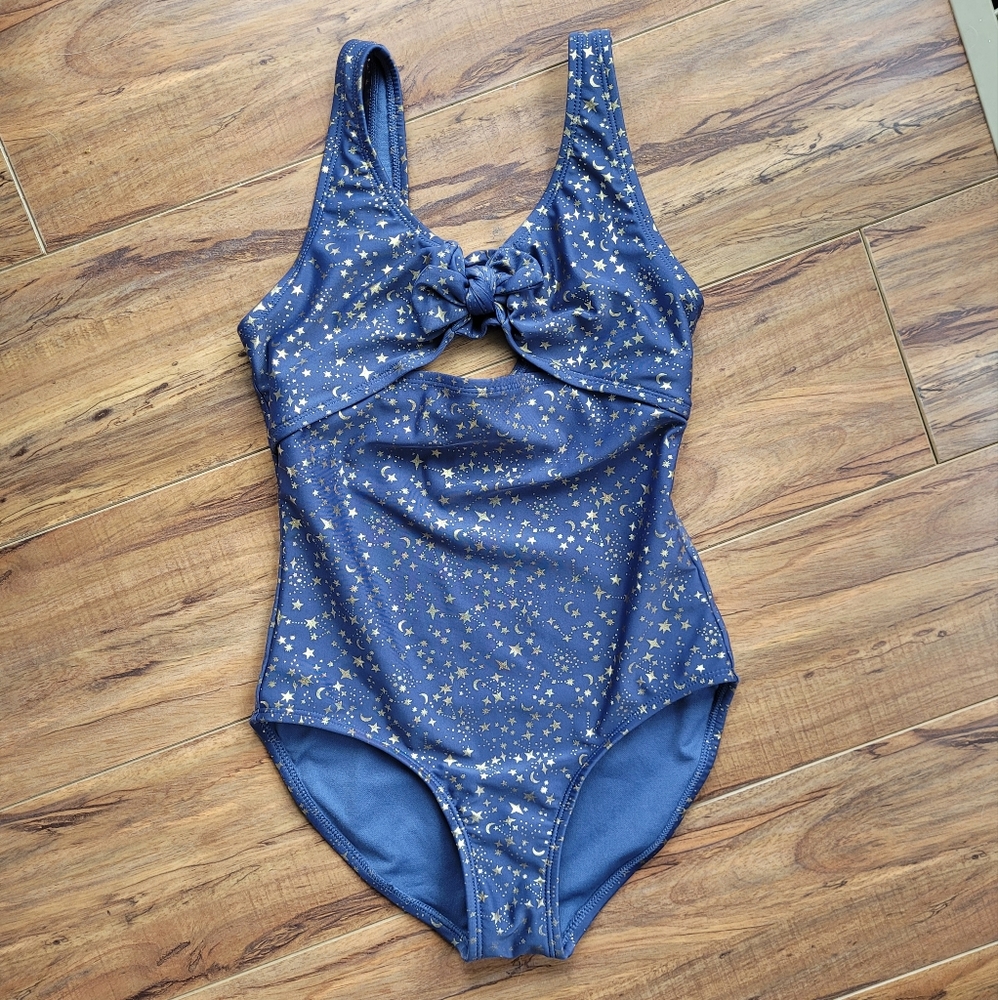 EUC 10/12 girls' one-piece swimsuit